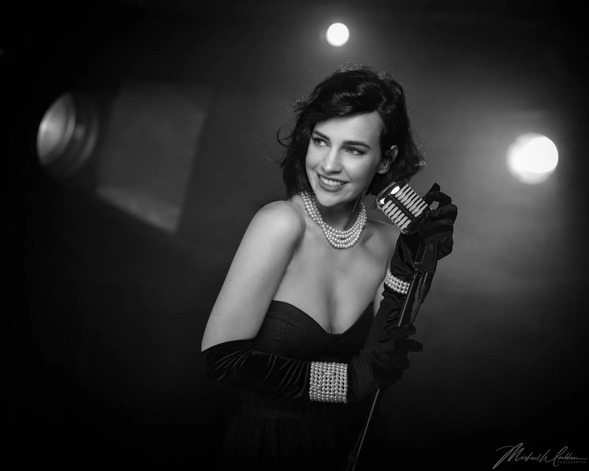 Workshop „Old Hollywood Glamour“ mit Model Lisa alias @raw.punzel_ (Instagram) im Fotostudio Dallgow-Döberitz.